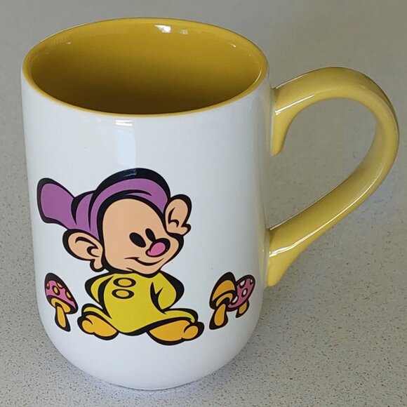 Disney Parks Authentic Original Dopey & Castle 10 oz Collectible Mug - Picture 1 of 11